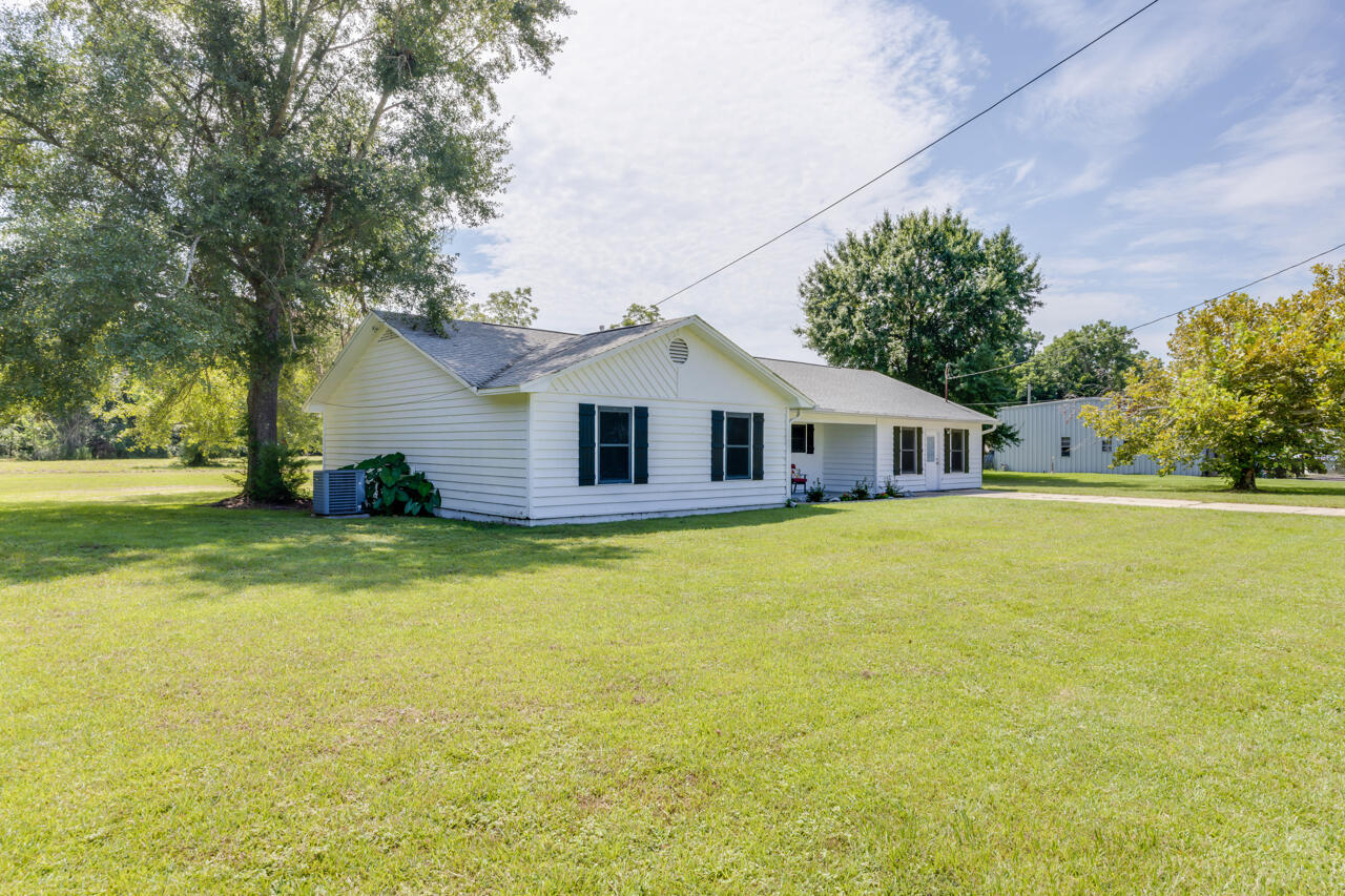 Property Photo: 5811 Monroe Street FL 32531