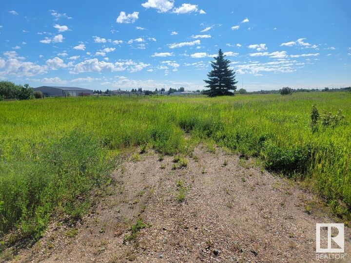 Property Photo:  5039 56 Street  AB T0B 4J0 