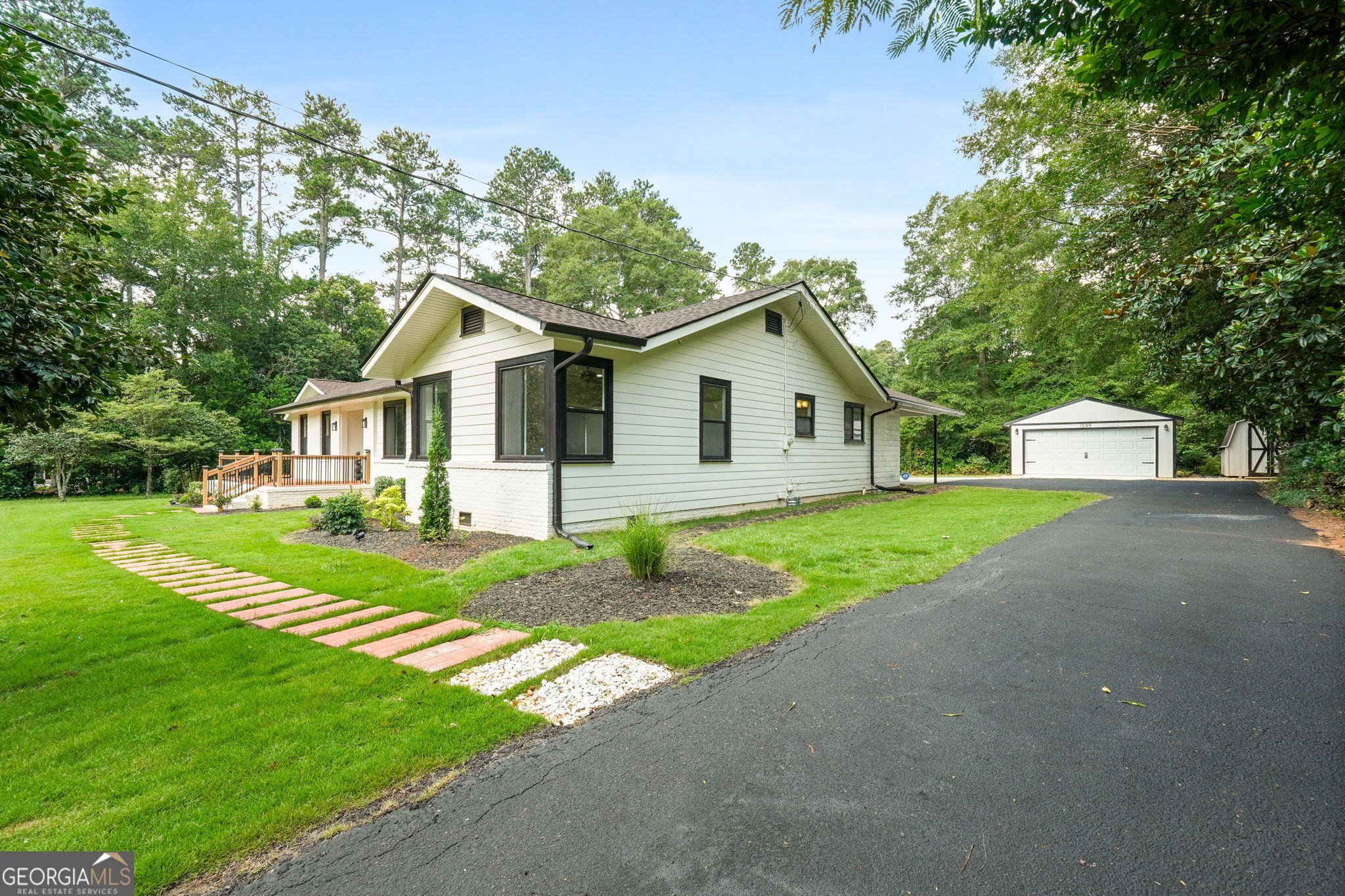 Property Photo:  1099 Pine Valley Road  GA 30224 