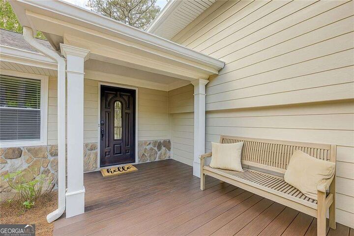 Property Photo: 1185 Lake Colony Drive GA 30068