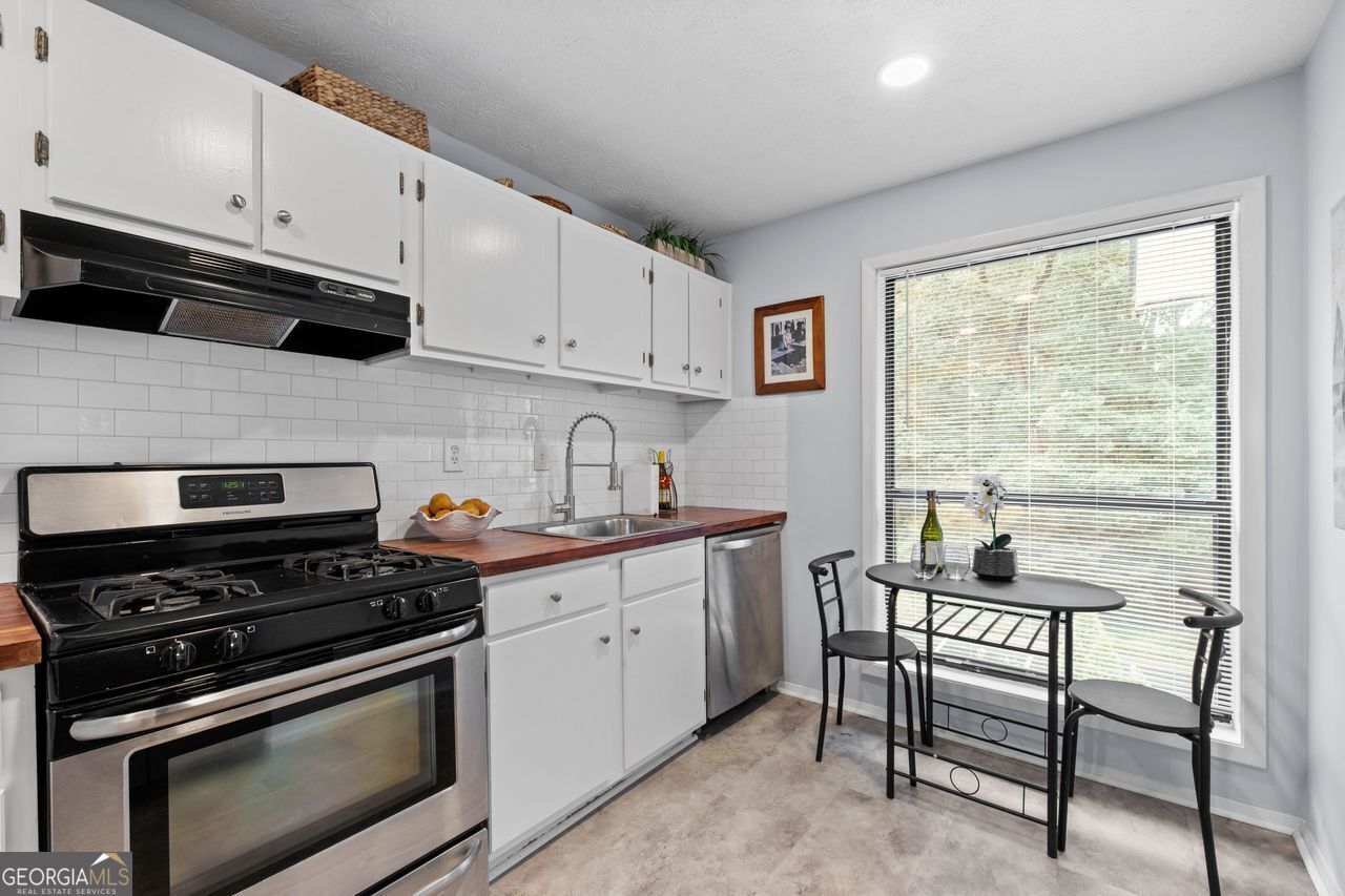 Property Photo: 1507 Wynnes Ridge Circle SE GA 30067