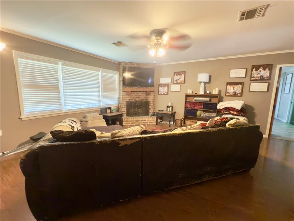 Property Photo:  2035 Ash Street  LA 71465 