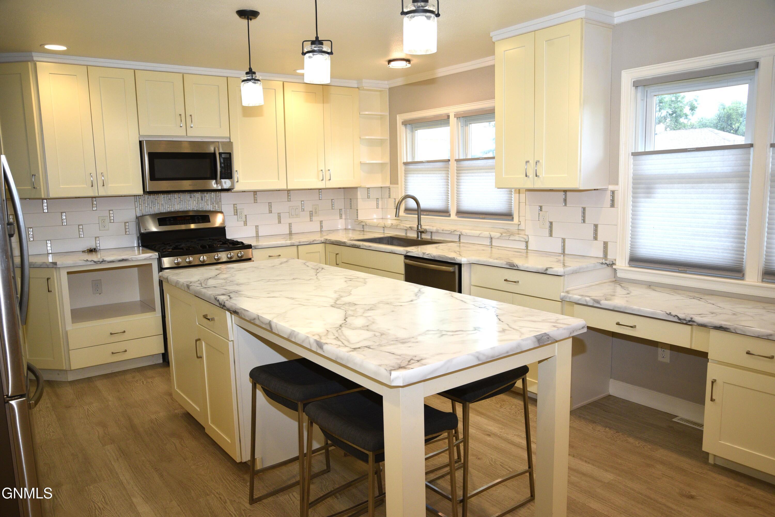 Property Photo:  225 Tower Avenue  ND 58501 