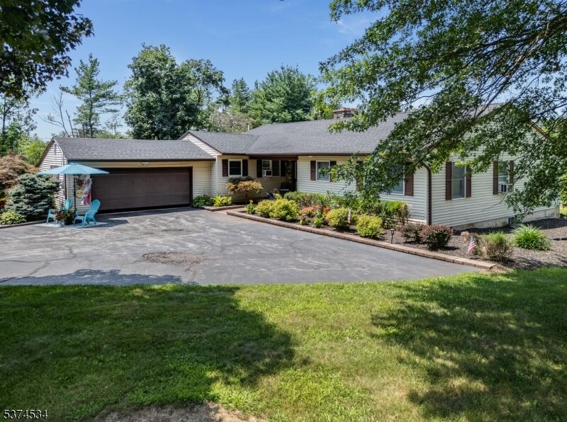 Property Photo:  9 Higginsville Road  NJ 08853 