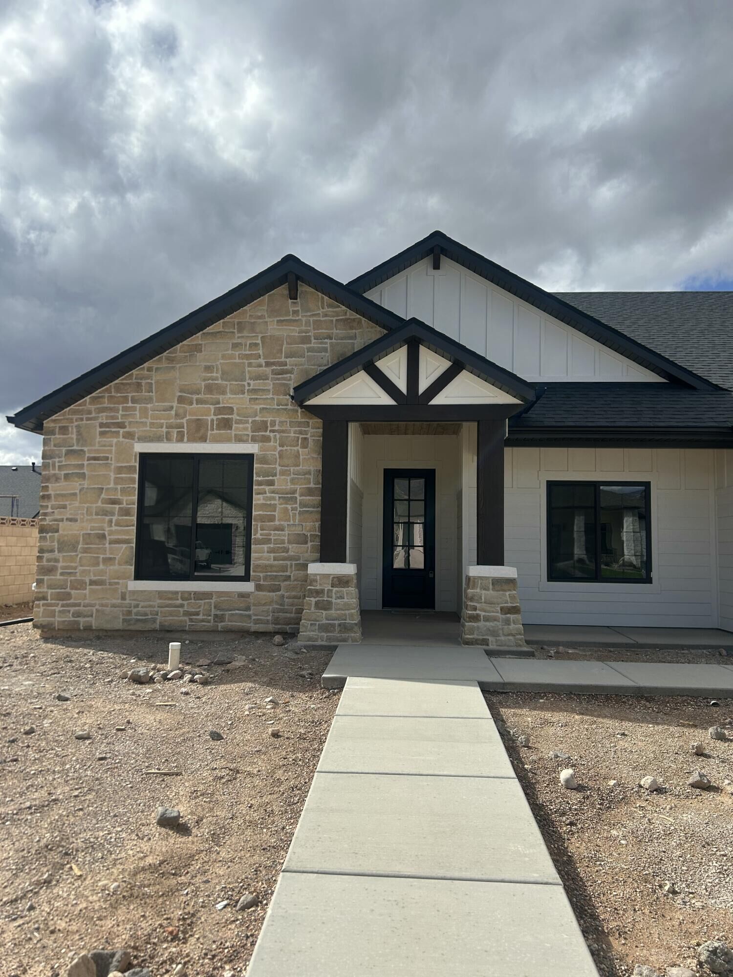 Property Photo: 1810 S Hidden Canyon Rd UT 84720