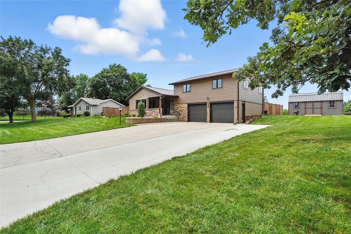 Property Photo: 546 Westwood Drive IA 50201