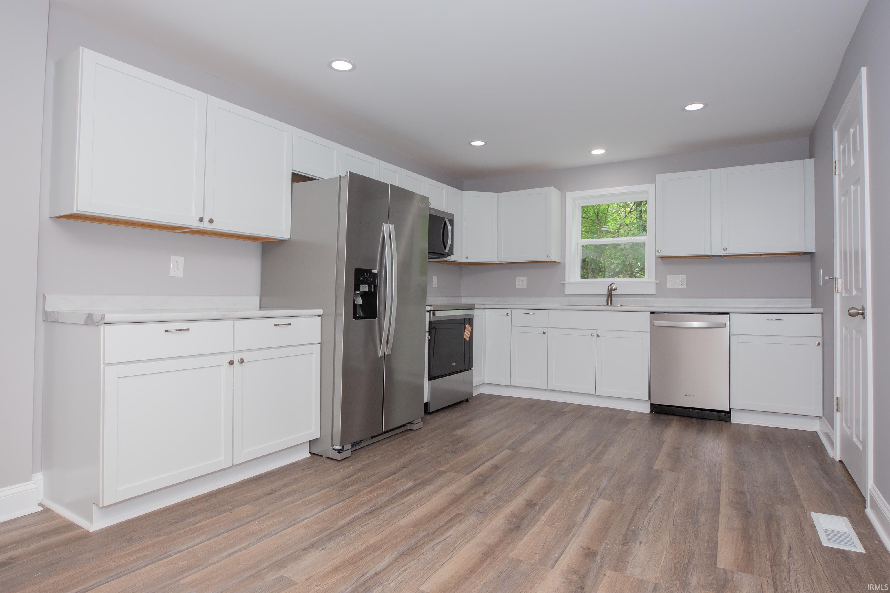 Property Photo: 305 E Washington Street IN 47610-9511