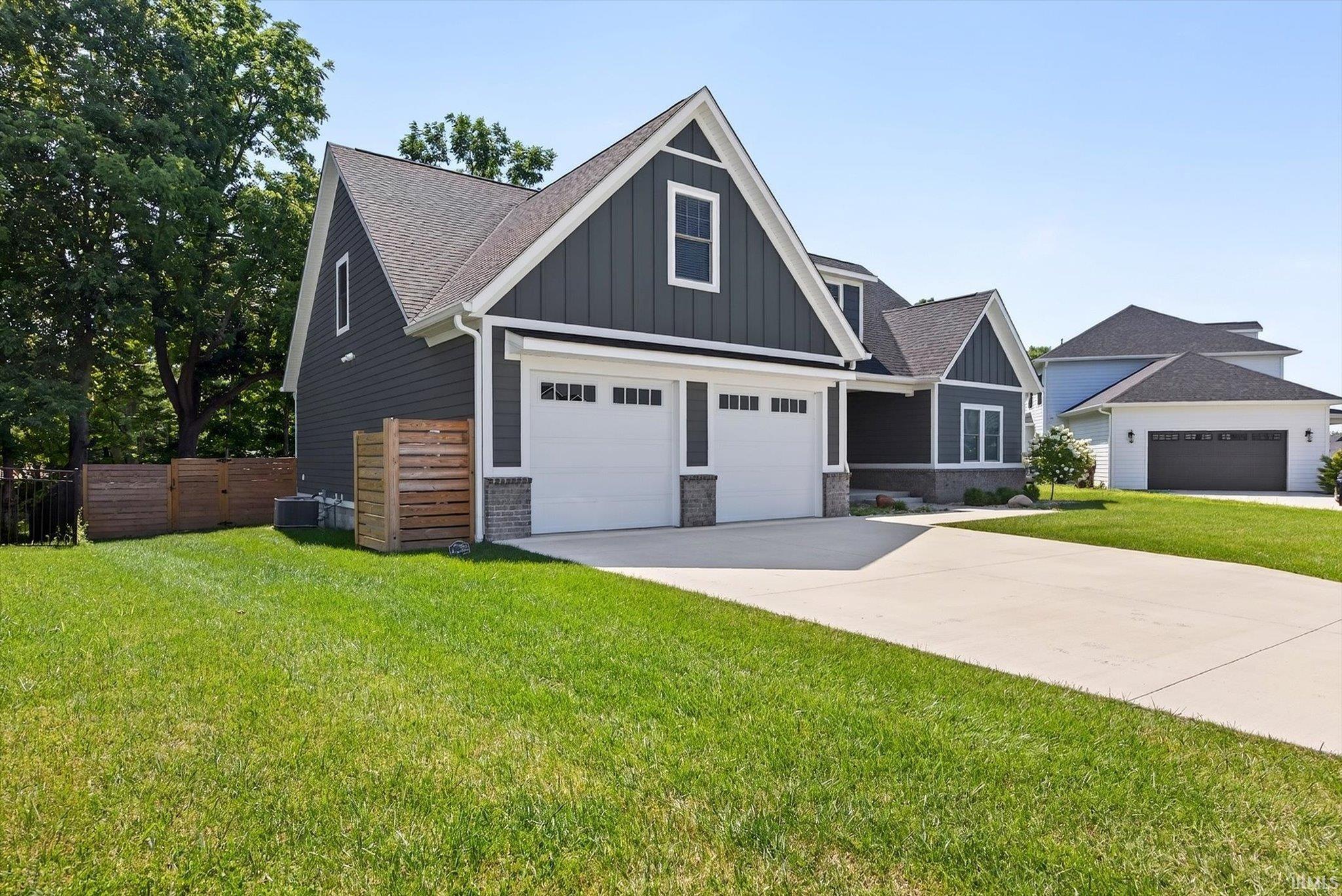 Property Photo: 4606 N Calumet Court IN 47404