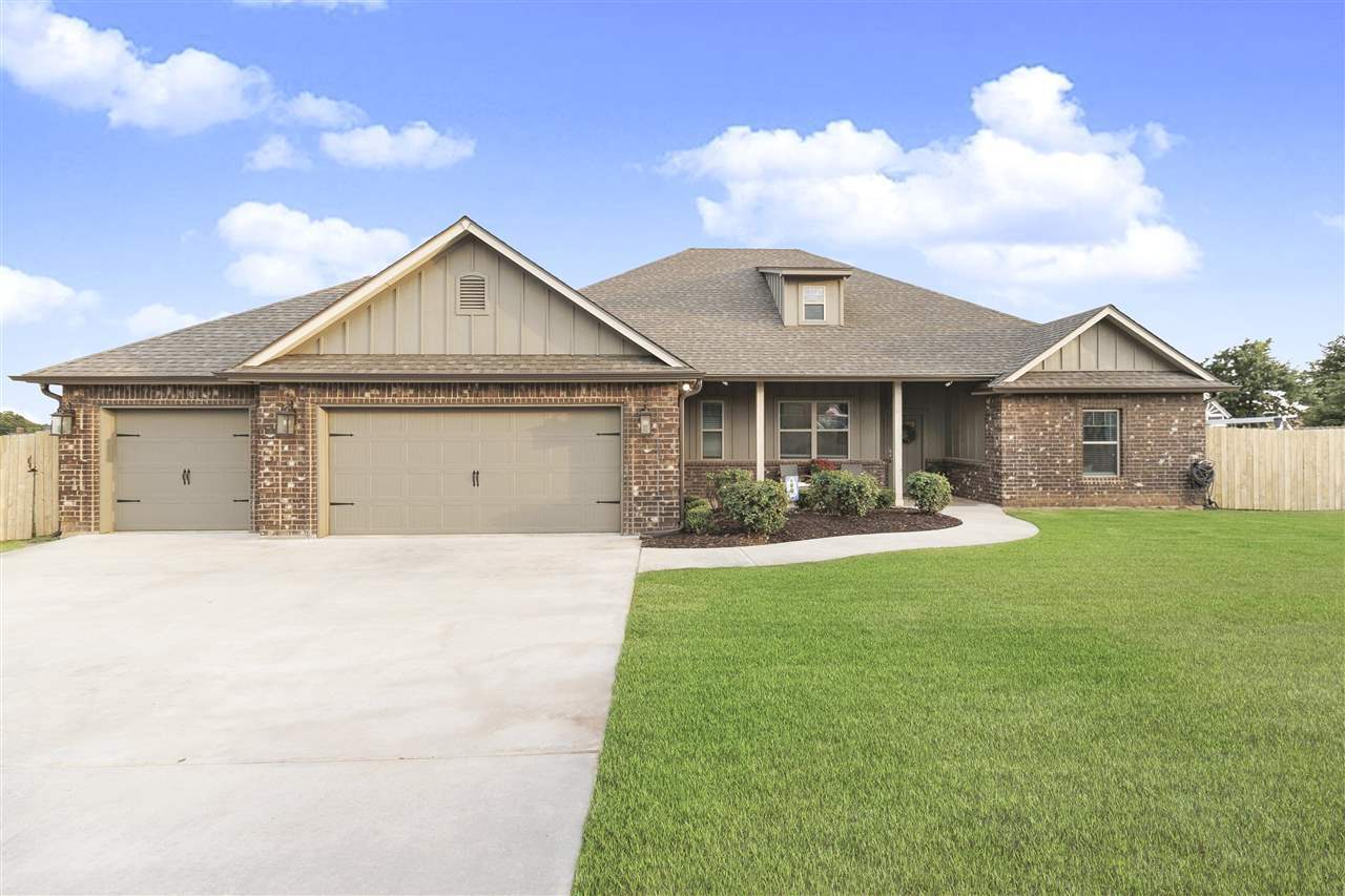 Property Photo: 11101 NE Marigold Ln OK 73541