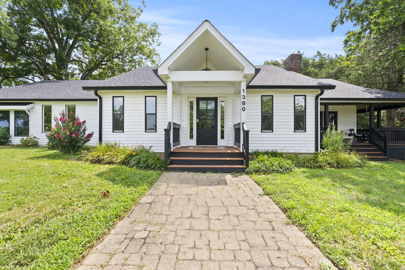 Property Photo:  1380 Gastineau Lane  KY 40383