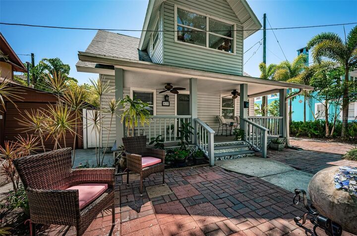 Property Photo:  833 1st Street NE  FL 33701 