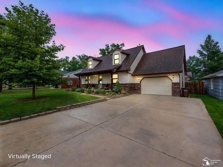Property Photo: 15444 Parkside Drive MI 48161