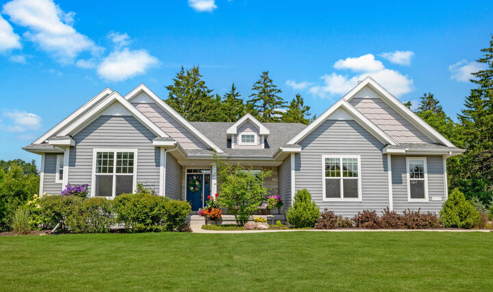 10770 N Firefly Ct  Mequon WI 53097 photo