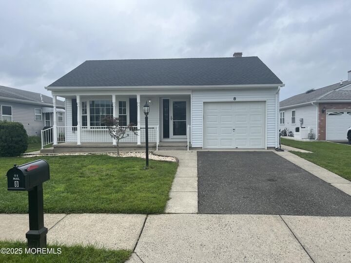 8 Thronbury Court  Toms River NJ 08757 photo