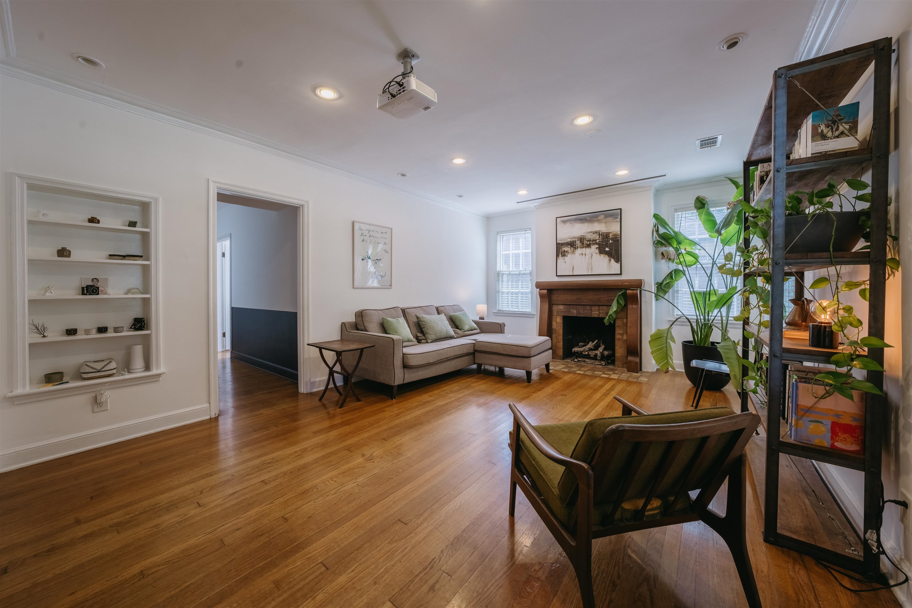 Property Photo: 1867 Monticello Dr TN 38107
