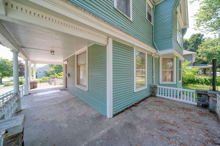 Property Photo: 601 &Amp 607 1st Street MI 49203