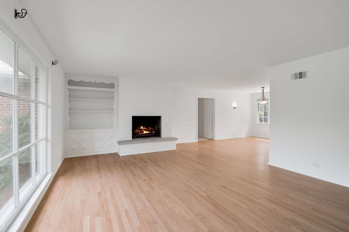 Property Photo:  985 W Deerpath Road  IL 60045 