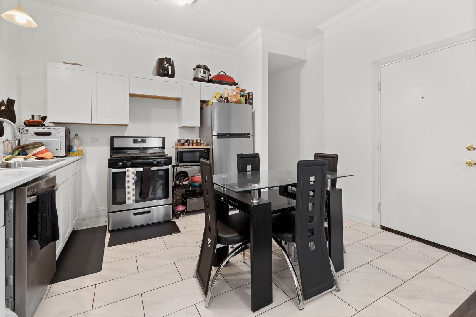 Property Photo: 1453 W Garfield Boulevard 2 IL 60636