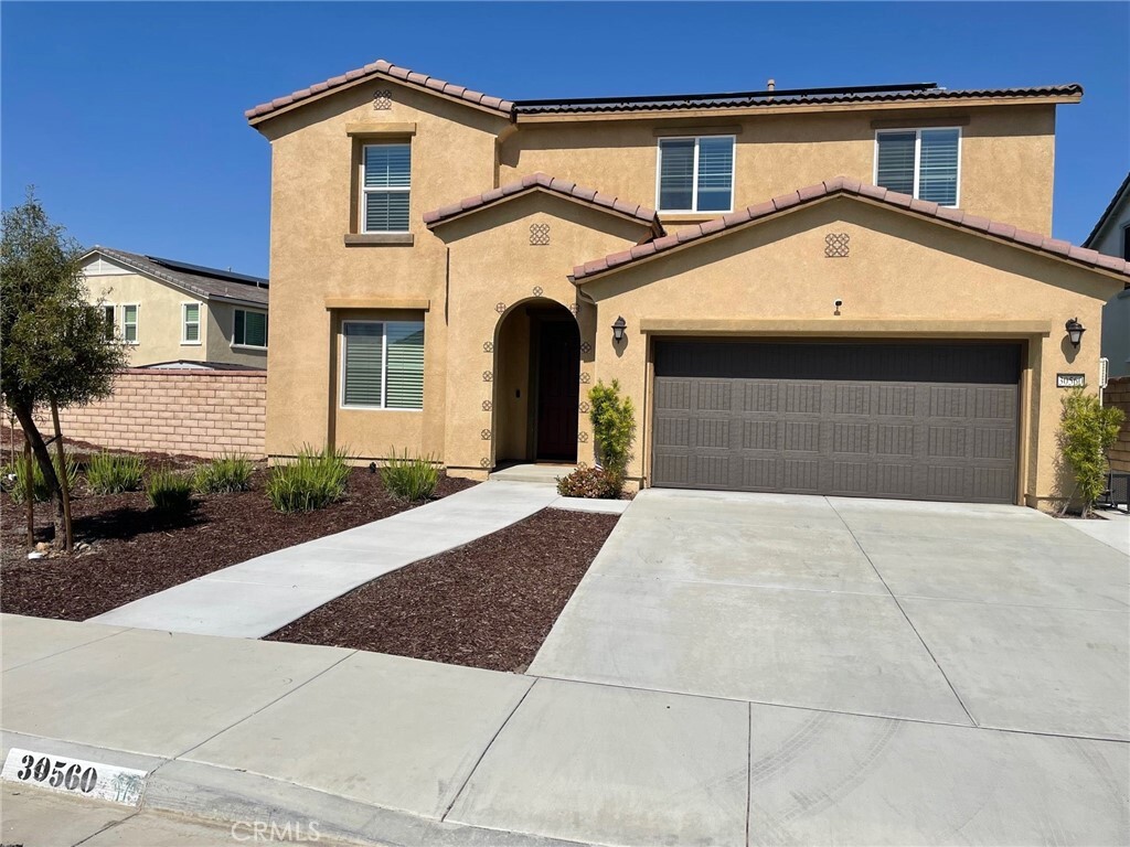 Property Photo:  30560 Green Vista  CA 92584 