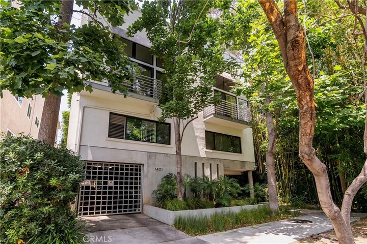 Property Photo:  1401 Camden Avenue 2  CA 90025 