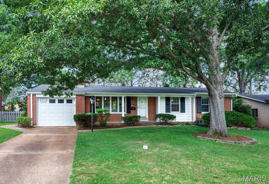 Property Photo:  1205 Laven Del Lane  MO 63122 