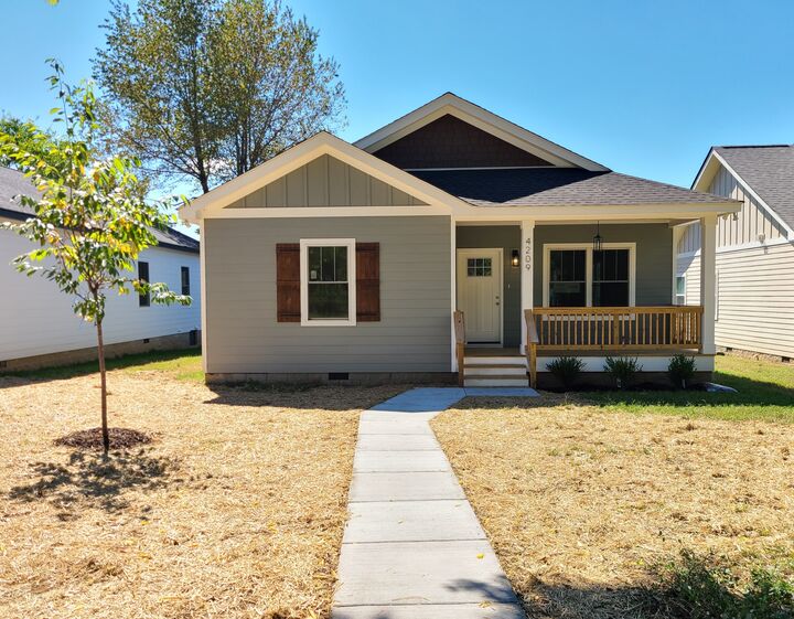 Property Photo: 4209 Woods St TN 37138