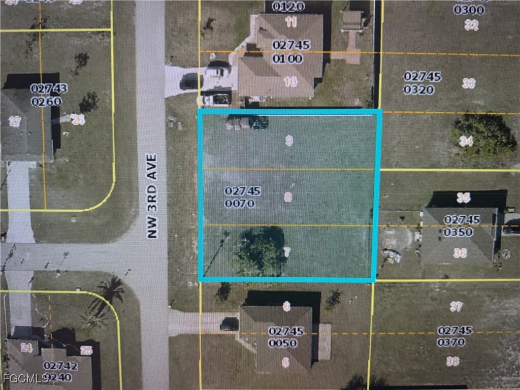 Property Photo: 1400 Hibiscus Avenue FL 33972