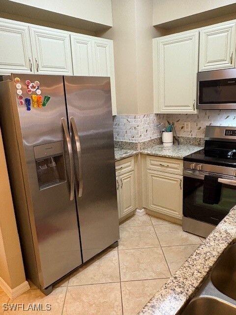 Property Photo: 1064 Winding Pines Circle 205 FL 33909