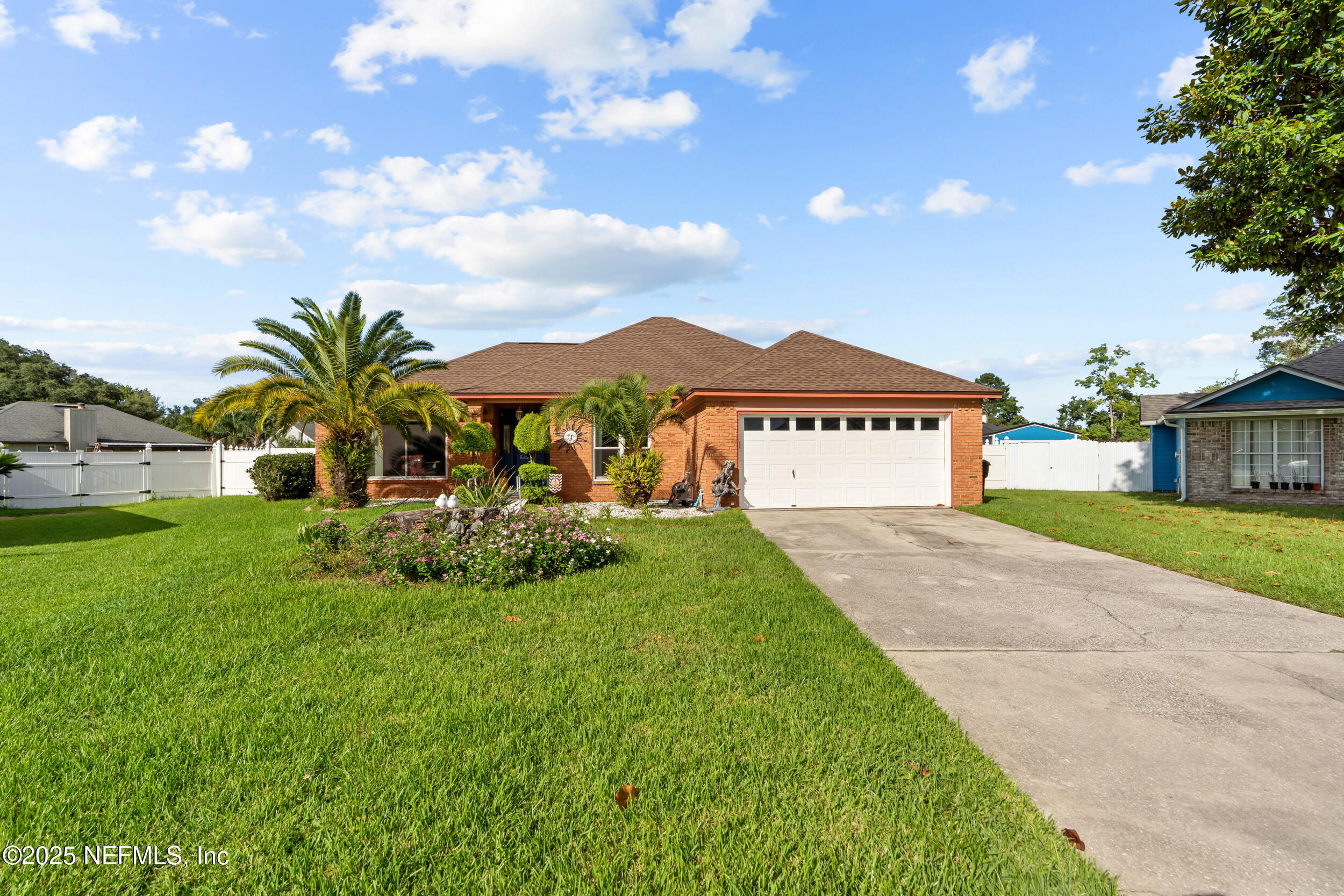 Property Photo: 2624 Sharpsburg Court FL 32068