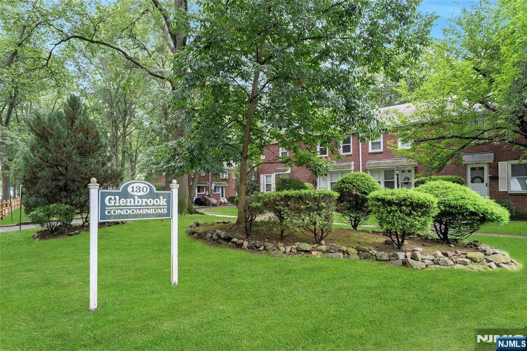 Property Photo:  130 Glenbrook Parkway 10D  NJ 07631 