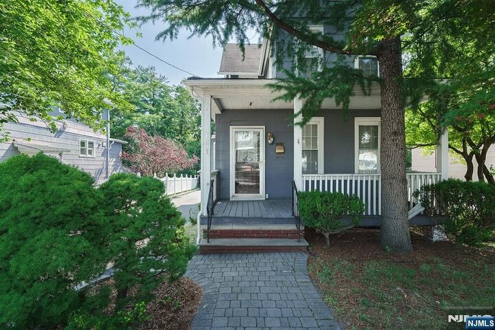 131 Prospect Avenue  Bergenfield NJ 07621 photo