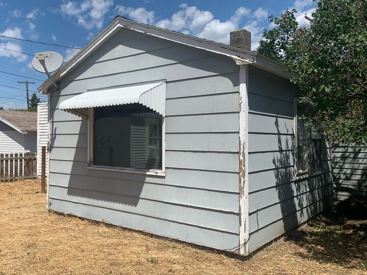 Property Photo: 1116 Vine Street MT 59802