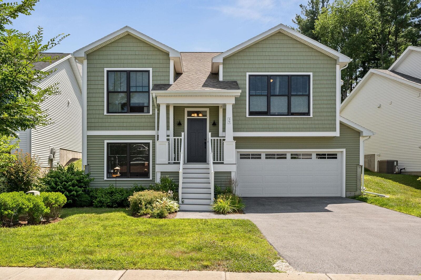 Property Photo: 39 Ledge Way VT 05403