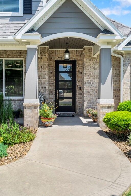 Property Photo:  401 Trailwood Circle  AR 72719 