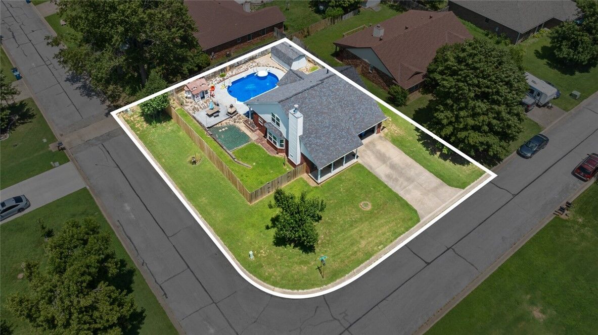 Property Photo: 2801 SE 3rd Street AR 72712