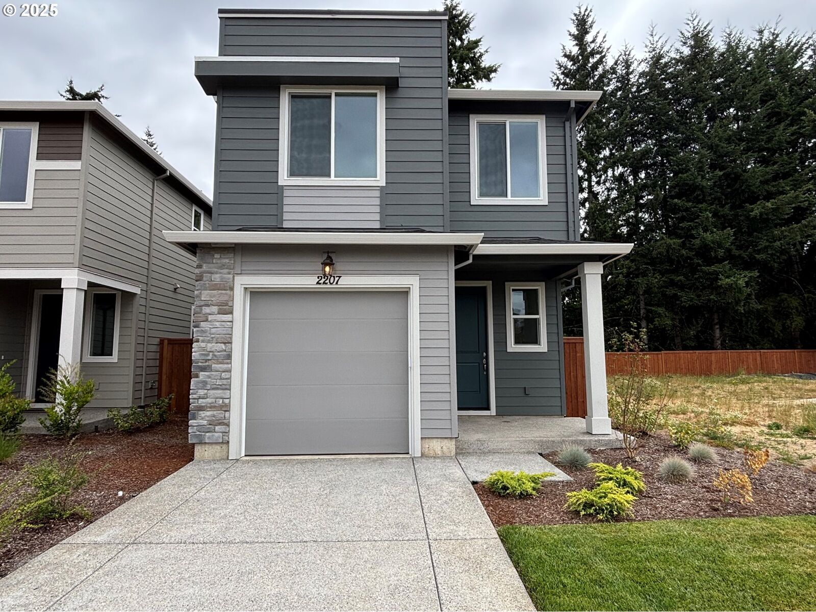 Property Photo:  2207 SW 5th Pl  WA 98604 