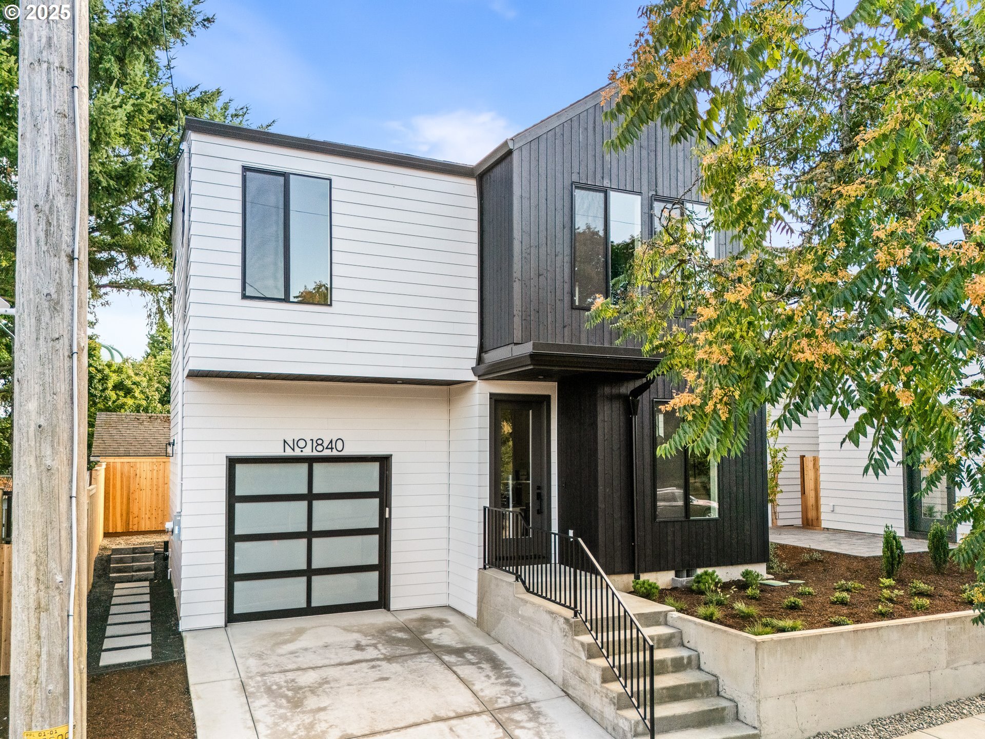 Property Photo: 1840 NE Wygant St OR 97211