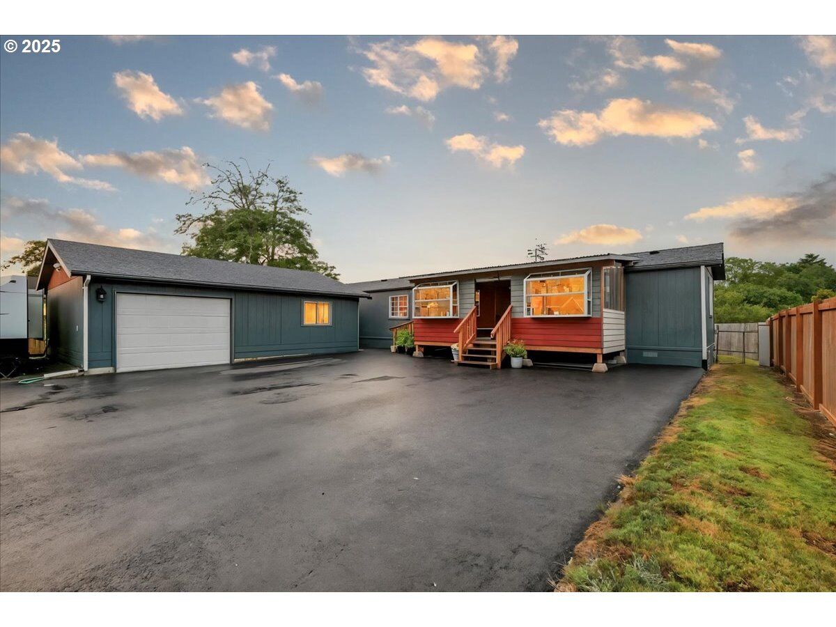 Property Photo: 7128 Ortelius Dr WA 98624