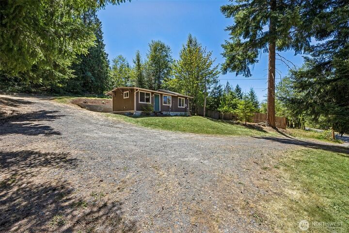 Property Photo: 34413 Thomas Road E WA 98328