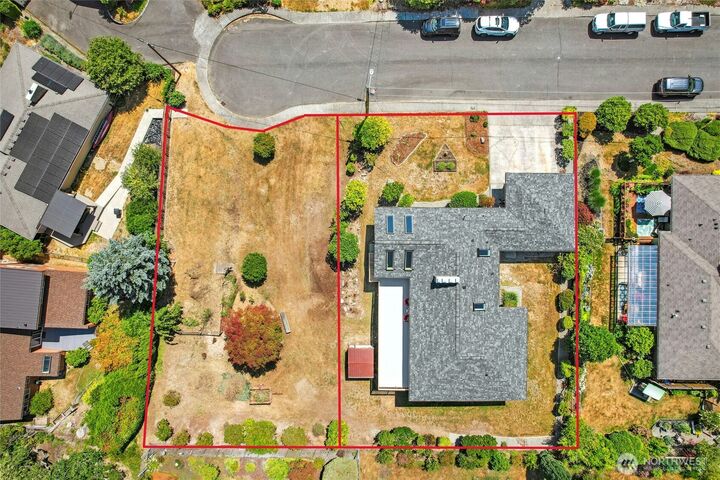 Property Photo: 1410 Swallow Lane NW WA 98502