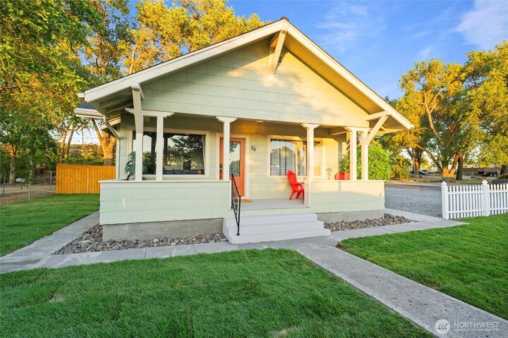 Property Photo:  26  Daisy Street S  WA 98851