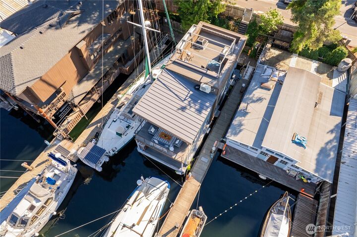 2542  Westlake Avenue N 5  Seattle WA 98109 photo