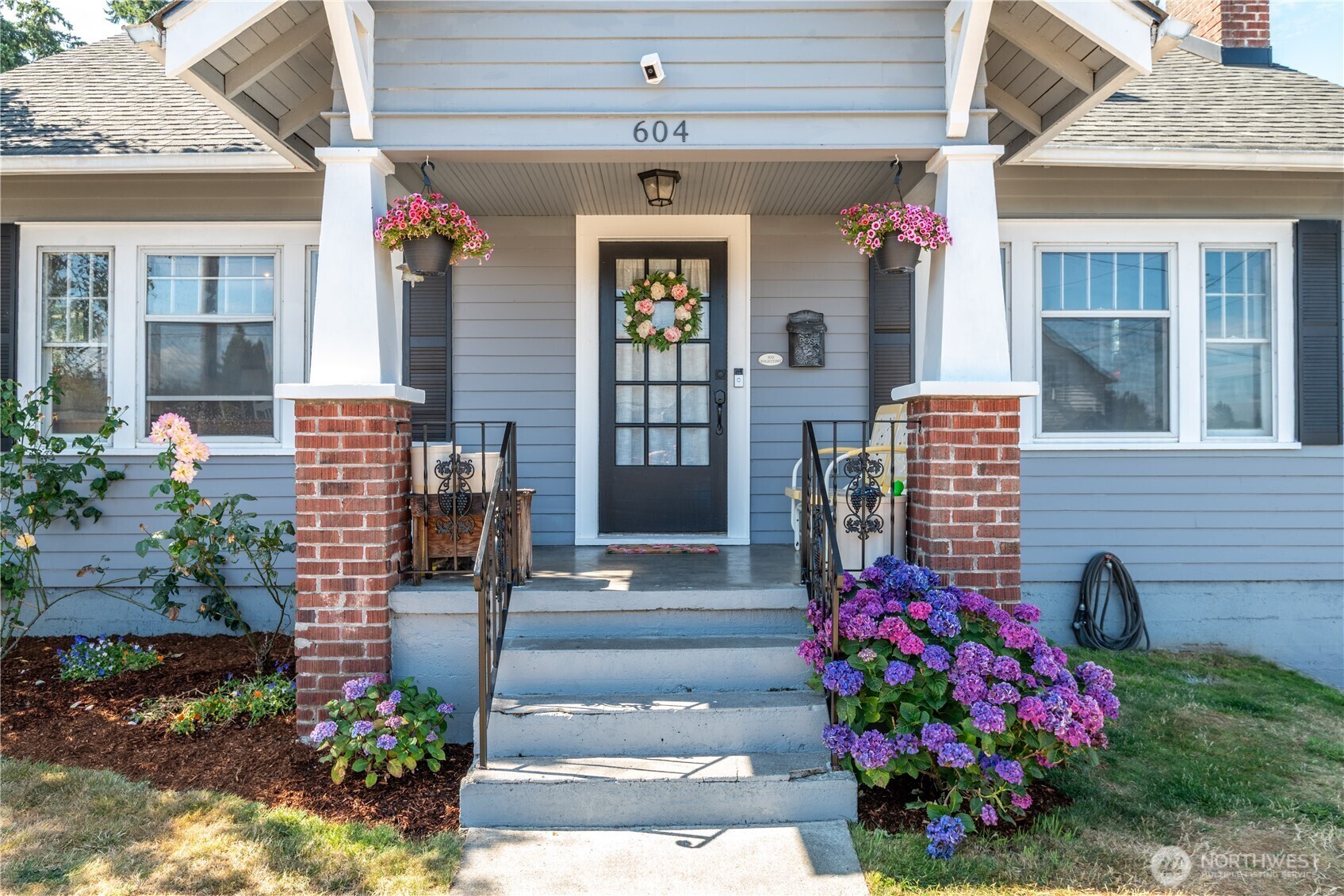 Property Photo:  604  Church Street  WA 98626 