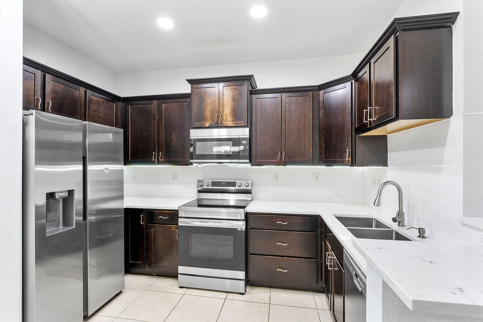 Property Photo: 99 SW 7th Court FL 33060
