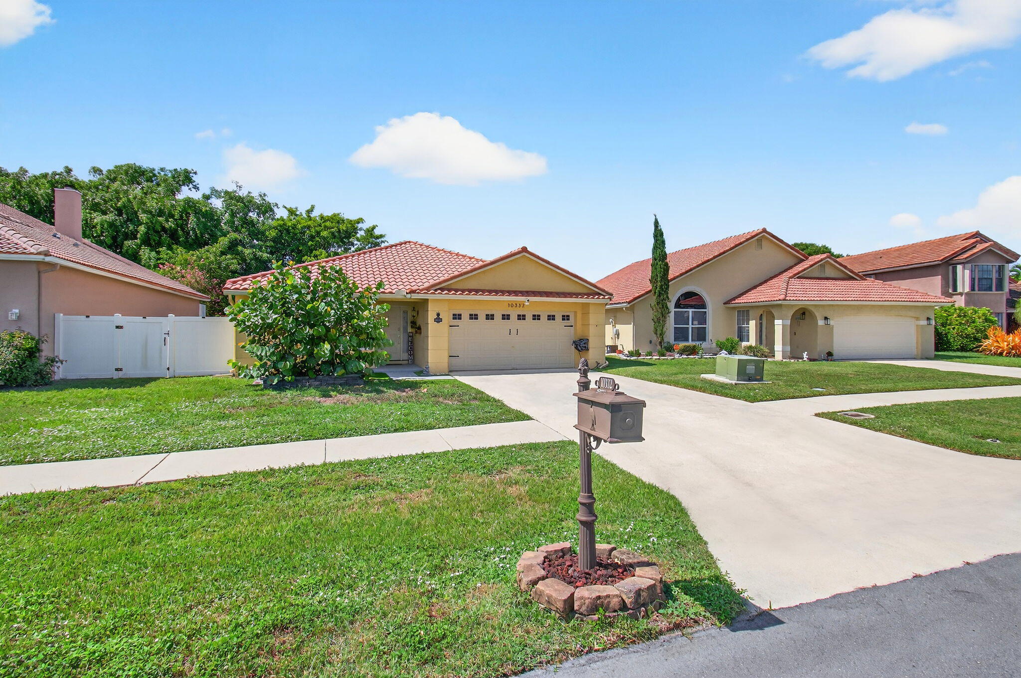 Property Photo: 10332 Islander Drive FL 33498