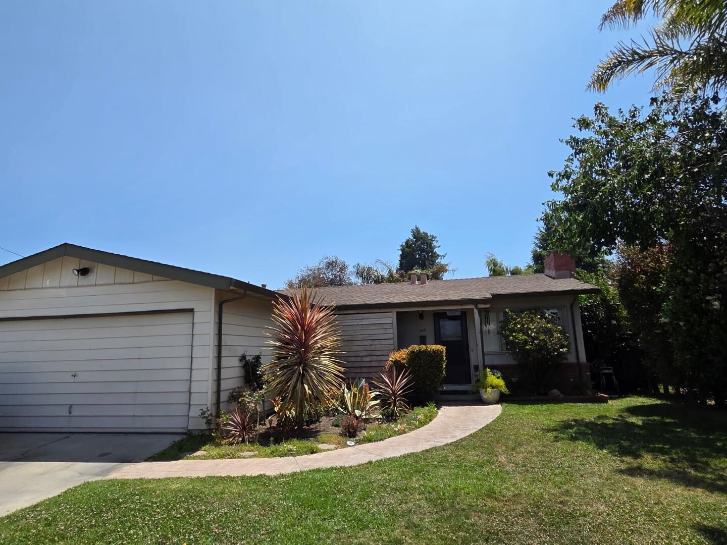 Property Photo:  708 Hill Avenue  CA 95076 