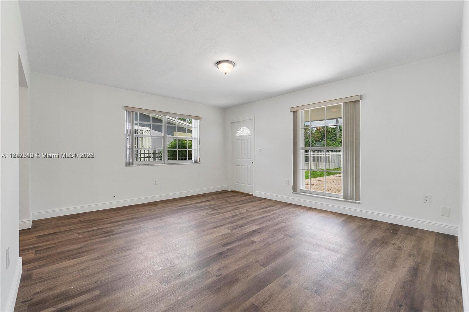 Property Photo:  2906 NW 13th St 2908  FL 33125 