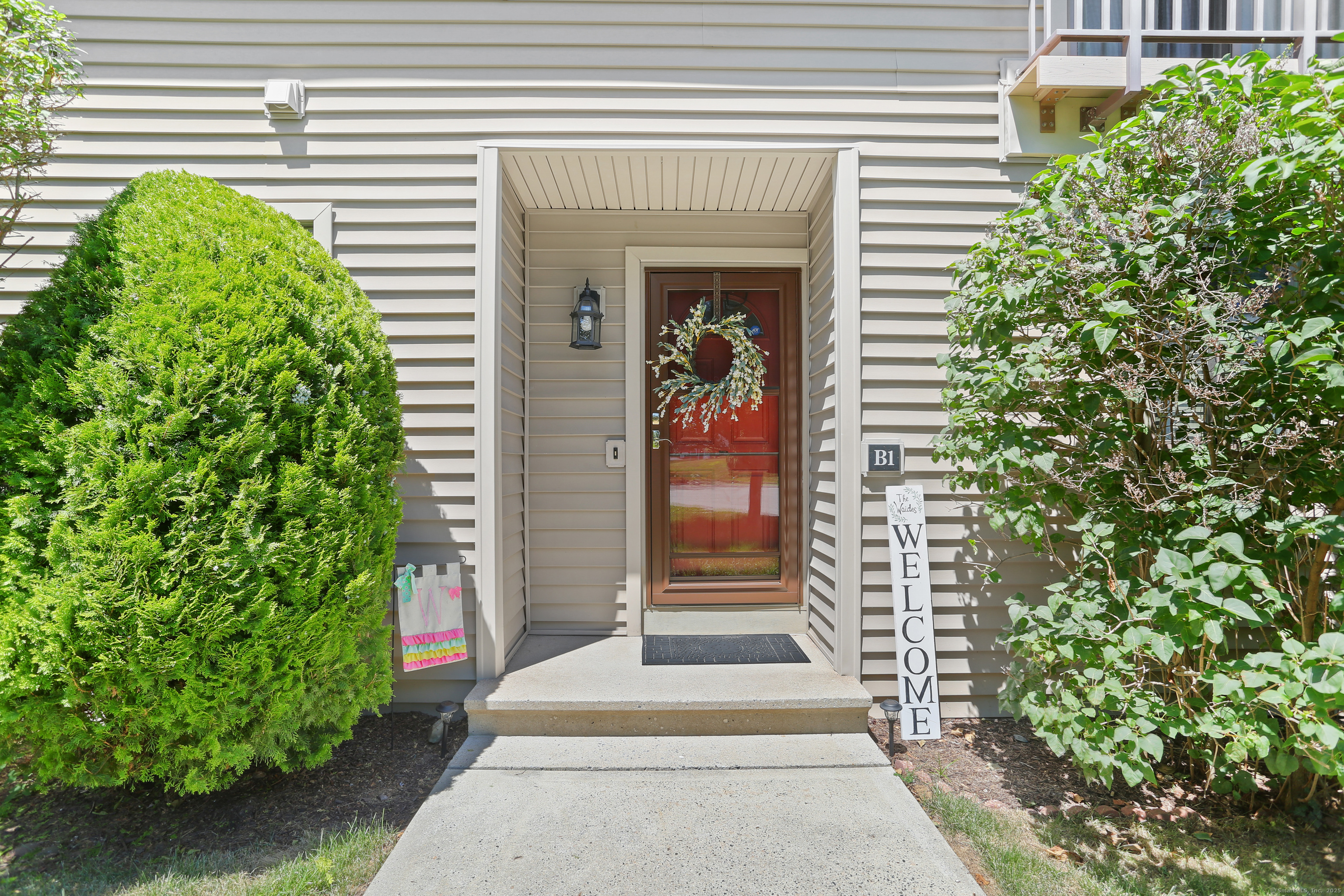Property Photo:  330 Merwin Avenue Apt B1  CT 06460 