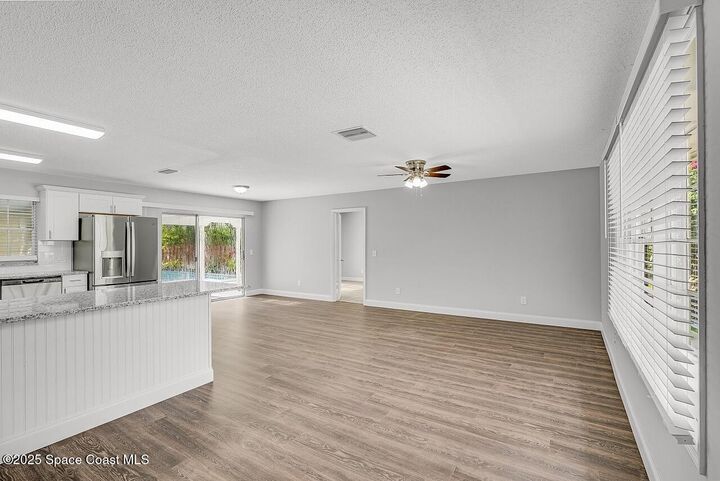 Property Photo: 1236 42nd Avenue FL 32960