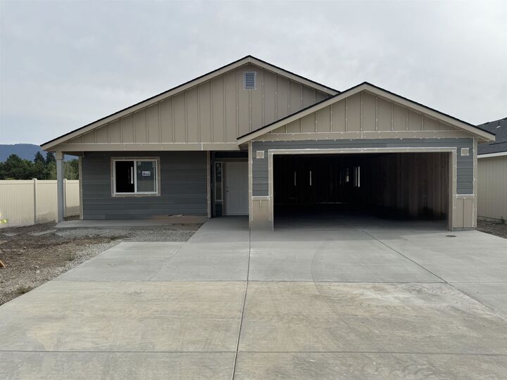 18424 E 1st Ln  Greenacres WA 99016 photo
